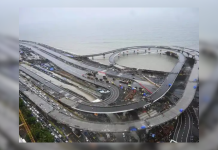 कोस्टल रोड प्रकल्पासाठी खारफुटी कापण्याच्या निषेधार्थ मुंबईच्या वर्सोवा बीचवर नागरिक एकत्र येणार आहेत.