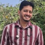 “मी माझ्या आईला वाचवू शकलो नाही”: बिहारच्या या डॉक्टरने 50,000 रूग्णांवर मोफत उपचार केले, कोणतेही डोनेशन घेतले नाही आणि अमिताभ बच्चन यांना का भेटायचे होते?