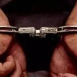 36 वर्षीय गृहिणीला मुंबईत शेजाऱ्याकडून चोरी करण्यास मदत केल्याप्रकरणी अटक