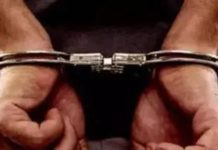 36 वर्षीय गृहिणीला मुंबईत शेजाऱ्याकडून चोरी करण्यास मदत केल्याप्रकरणी अटक