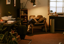 ज्या चुकीमुळे तुमची जागा जास्त गोंधळलेली दिसते