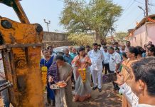 उल्हासनगरातील प्रभाग क्रमांक १५ मधील गीता कॉलनीतील रस्त्याच्या कामाला सुरुवात