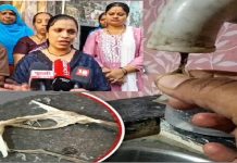 उल्हासनगरात पिण्याच्या पाण्याच्या नळामधून निघाले चक्क कोंबड्यांचे पंख.: नागरिकांचे आरोग्य धोक्यात : शुद्ध पाणीपुरवठा देण्याची नागरिकांची मागणी