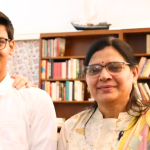 “आईने मला मुलाखती देणे थांबवण्यास सांगितले”: प्रसिद्ध किशोरवयीन अन्वेषक सार्थक सिद्धांत त्याच्याकडे लक्ष वेधण्यासाठी तिच्या आईची प्रतिक्रिया सामायिक करते