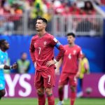FIFA World Cup: रोनाल्डोला उझबेकिस्तानविरुद्ध बेंच होणार का? पोर्तुगाल प्रशिक्षक सुरु इलेव्हन गुंडाळत ठेवतात | फुटबॉल बातम्या