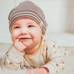 प्राचीन देवतांनी प्रेरित 10 सुंदर बालकांची नावे आणि त्यांचे शक्तिशाली अर्थ