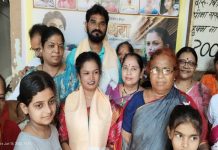 वसुंधरा हा सामाजिक मराठी लघुपट बघण्यासाठी व्हीनस थेटर मध्ये प्रेक्षकांची तुफान गर्दी