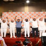ऑपरेशन टायगर फत्ते: चौकार नाही, थेट षटकार : सहा खासदारांच्या प्रवेशाने शिंदेंची शिवसेना आणखी भक्कम