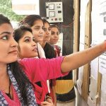 CBSE दुसऱ्या परीक्षेच्या निकालाला उशीर झाल्याने महाराष्ट्रातील कनिष्ठ महाविद्यालयीन जागांच्या विद्यार्थ्यांच्या स्वप्नांचा चुराडा झाला आहे