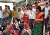 नातेवाइकांचे म्हणणे आहे की बचाव कार्य संथ गतीने सुरू आहे