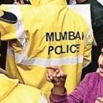 लाइव्ह लोकेशन शेअर करण्यास सांगितले, फोन पाळताखाली असू शकतात: मुंबईत तासभर ताब्यात घेतल्यानंतर विद्यार्थी