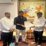 दिल्लीत खासदार डॉ. श्रीकांत शिंदे यांची राजेंद्र चौधरी यांची सदिच्छा भेट; उल्हासनगरातील पहिली क्लस्टर डेव्हलपमेंट व बोट क्लब विकासासाठी निवेदन