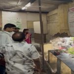 संततधार पावसाचा फटका : उल्हासनगर महापालिकेच्या आरोग्य केंद्राची संरक्षण भिंत कोसळली; पुनर्बांधणीची मागणी