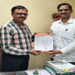 उल्हासनगर महापालिकेच्या शाळांतील विद्यार्थ्यांना गणवेश व शैक्षणिक साहित्य वितरणात विलंब; विजय कदम यांचे प्रशासनाला निवेदन