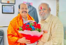 उल्हासनगर महानगरपालिकेचे मा. सचिव प्रकाश कुकरेजा यांना वाढदिवसानिमित्त राजेंद्रसिंह भुल्लर (महाराज) यांनी दिल्या शुभेच्छा