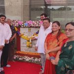 उल्हासनगर शहराचा ७७ वा वर्धापन दिन उत्साहात साजरा : शहराच्या विकासाचा संकल्प; आधुनिक सुविधा, रस्ते आणि पाणीपुरवठ्यावर भर देण्याचा निर्धार